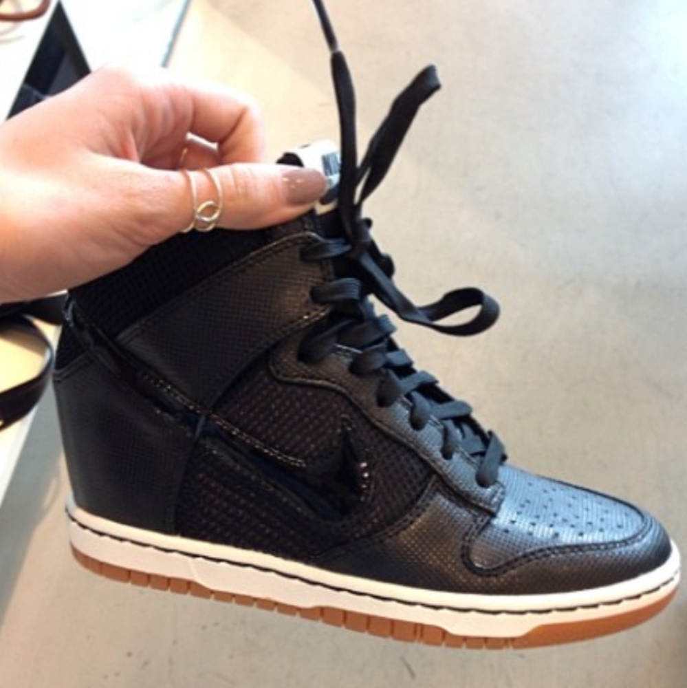 Nike Dunk Sky High